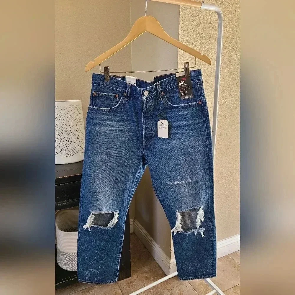 Levi's Premium 501 Original Cropped Jean - Picture 3 of 7